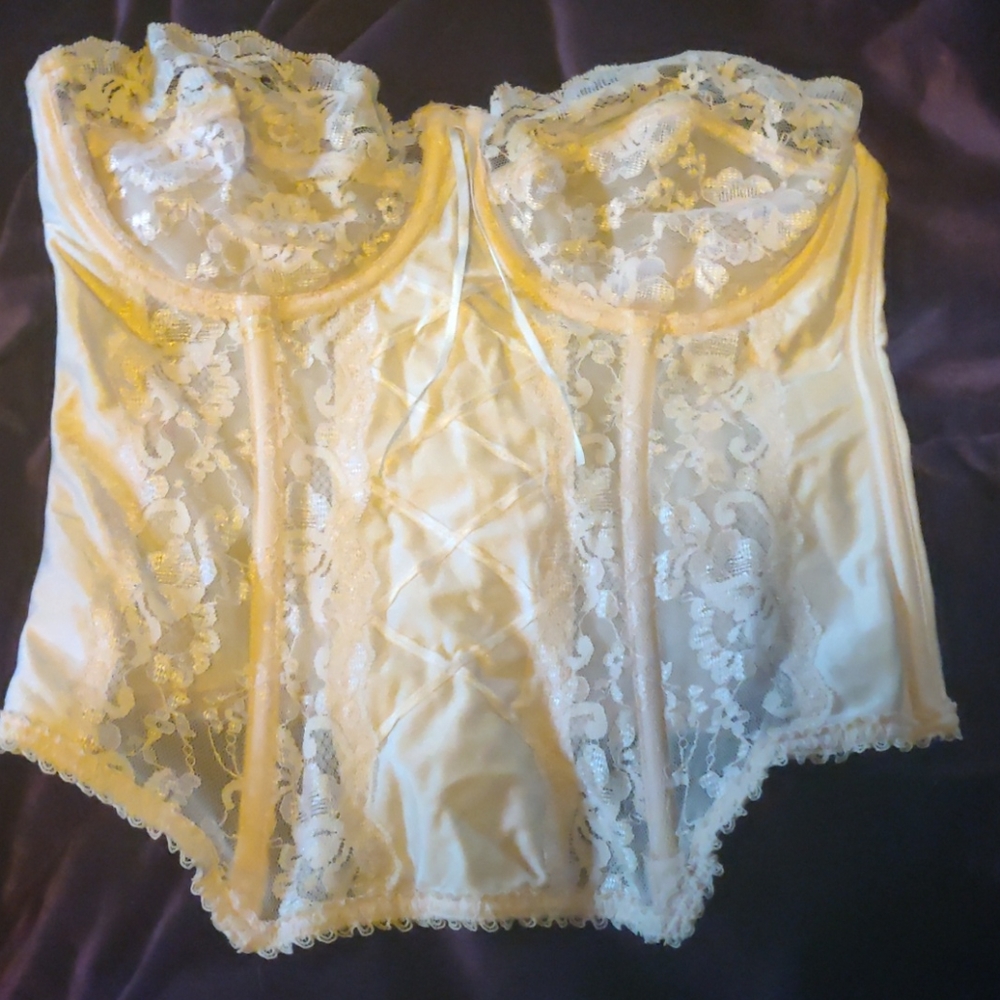Lady Marlene, top onl  lingerie corset, worn twice